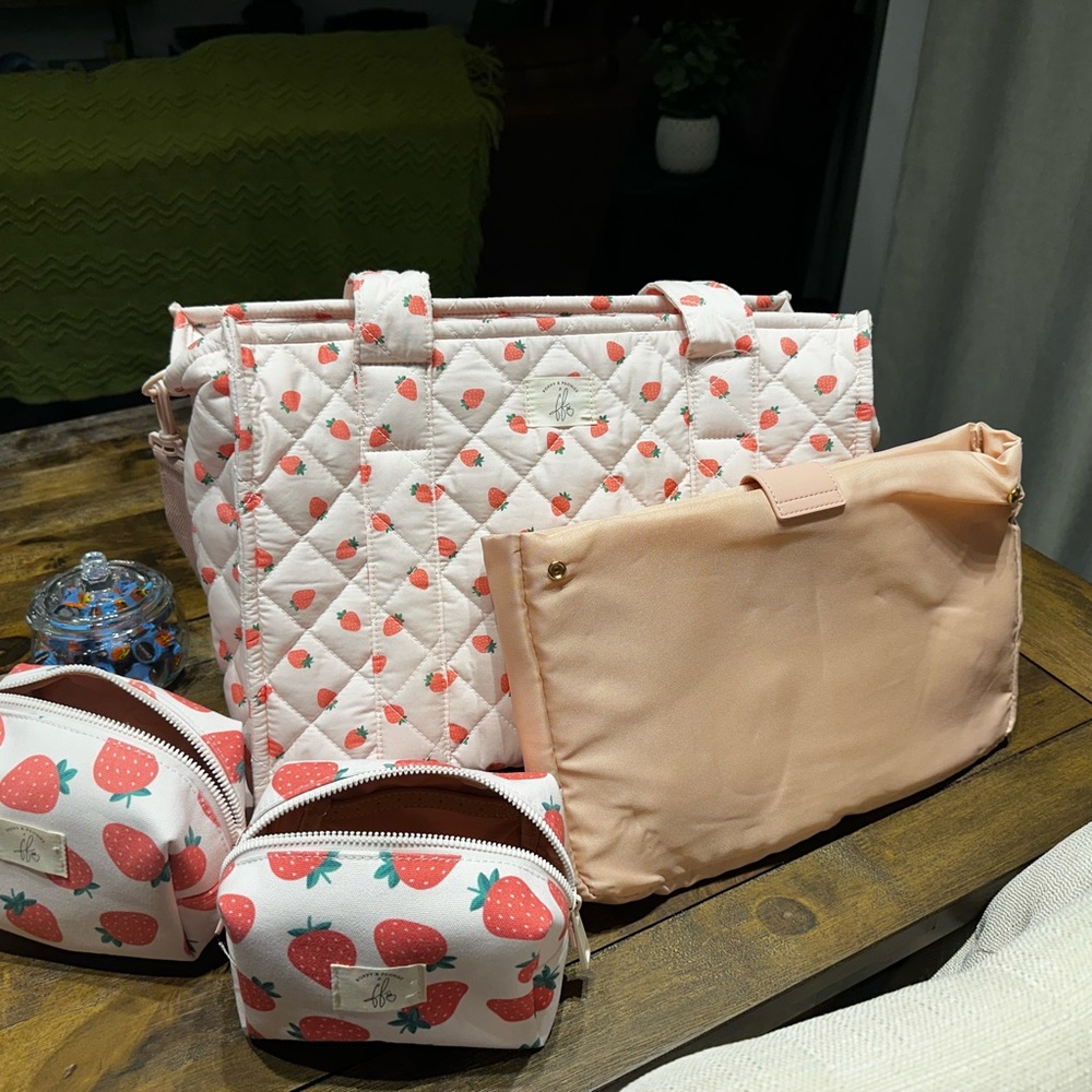 Poppy and Peonies On The Go Tote Mini Strawberry Print